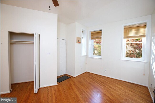 Photo - 1434 Potomac Ave SE Unit 4