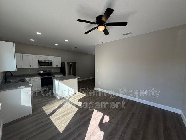 Photo - 1418 SE Magnolia Loop Unidad 102