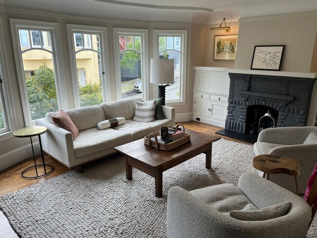 Photo - Rare updated bi-level home w/high end fini...