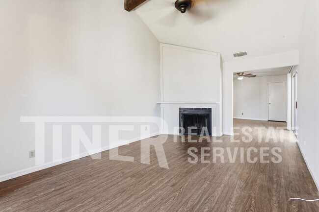 Photo - 5535 E Knoll Dr