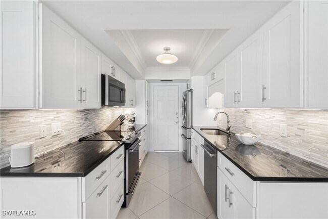 Building Photo - 2600 Gulf Shore Blvd N Unit 54