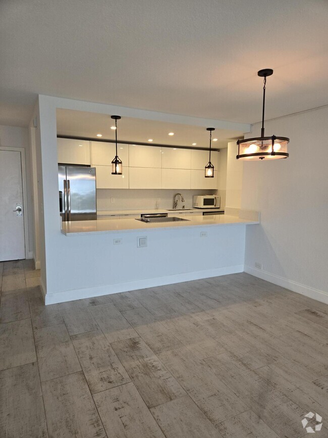 Building Photo - 1208 Marine Way Unit 306 Rental