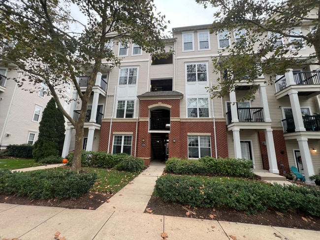 Building Photo - 11349 Aristotle Dr Unit 402