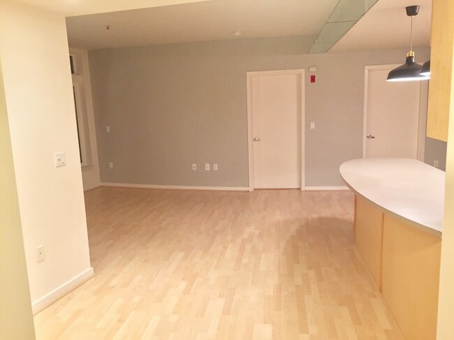327 Northwest Park Avenue Unit 3-D