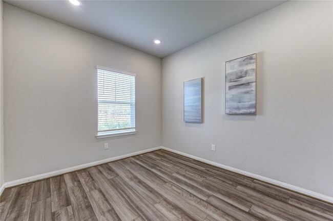 Photo - 1218 Glendora Dr