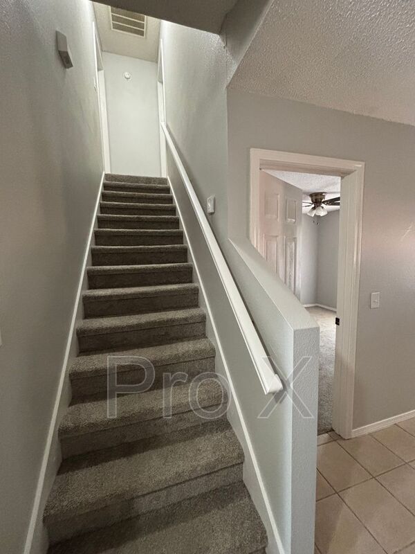 Photo - 3409 SW Victoria Pl Unit Apt 2