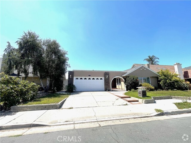 Building Photo - 4470 Avenida Granada Rental