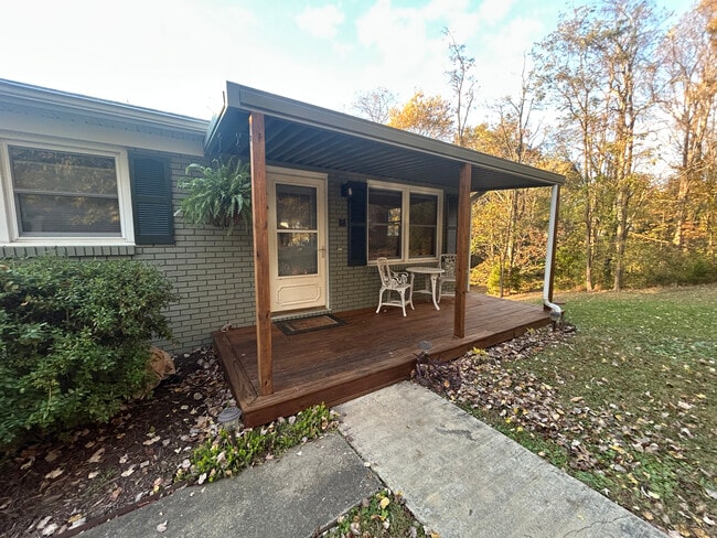 Photo - 44 Maple Ave