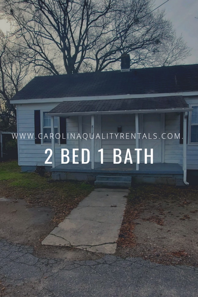Building Photo - 2 bed 1 bath house