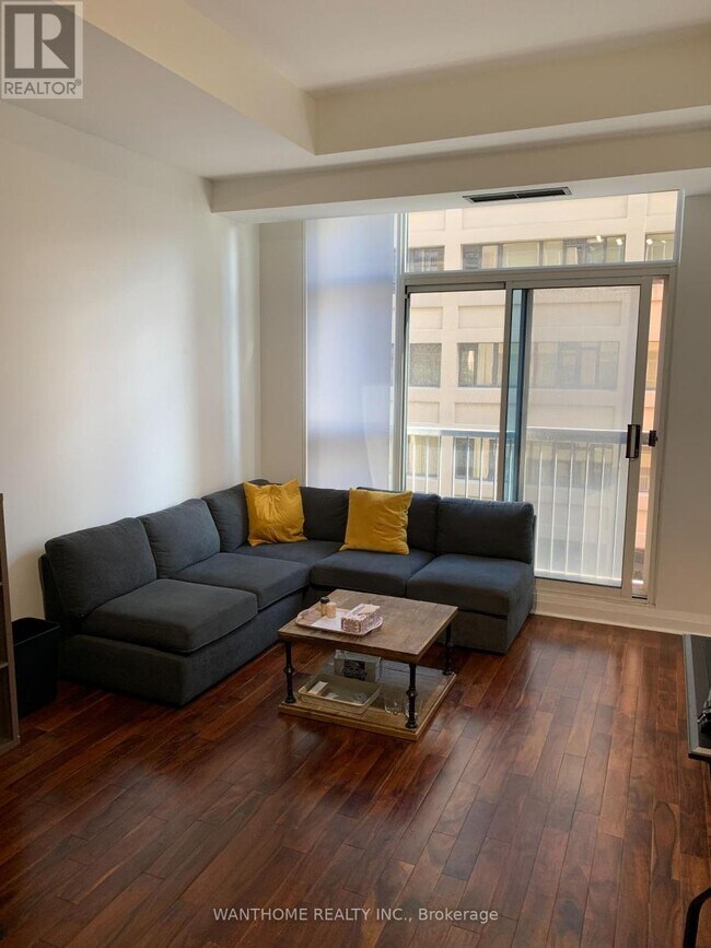 Photo - 8 Wellesley St E Unit 506