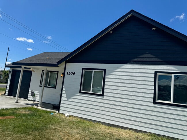 Photo - 1506 N Mary St Unidad 2