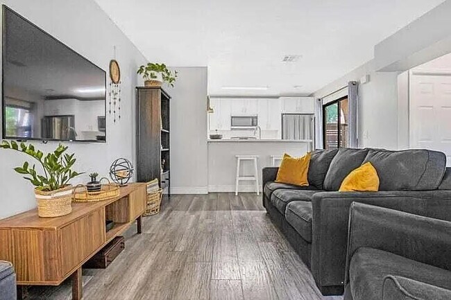 Photo - 8033 NW 71st Ct