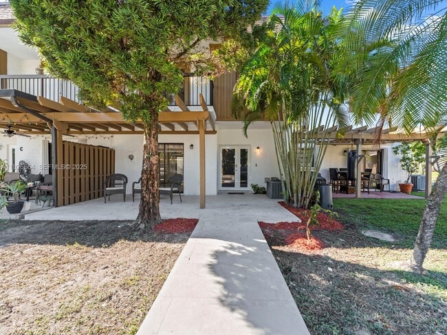 Photo - 6885 NW 169th St