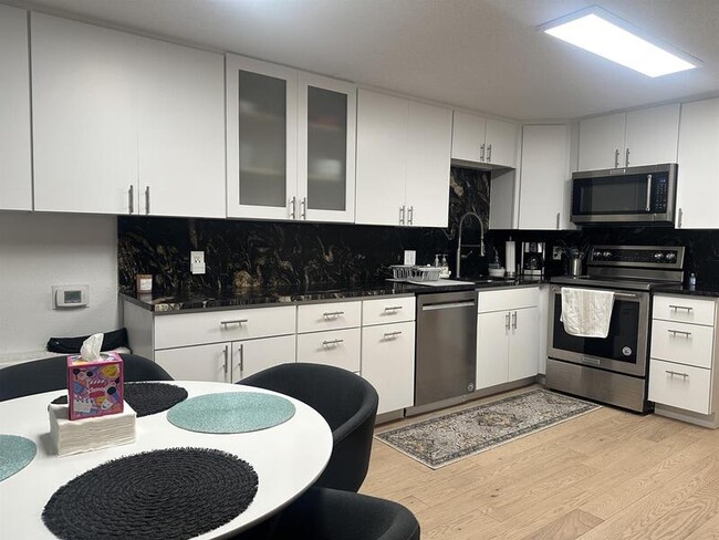 Photo - 1155 Ash St. Unit 1207