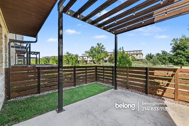 Photo - 860 Bandera Ct