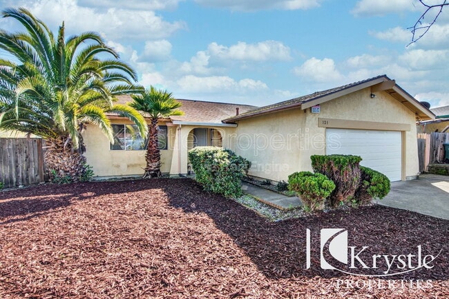 Building Photo - 121 Radcliffe Dr