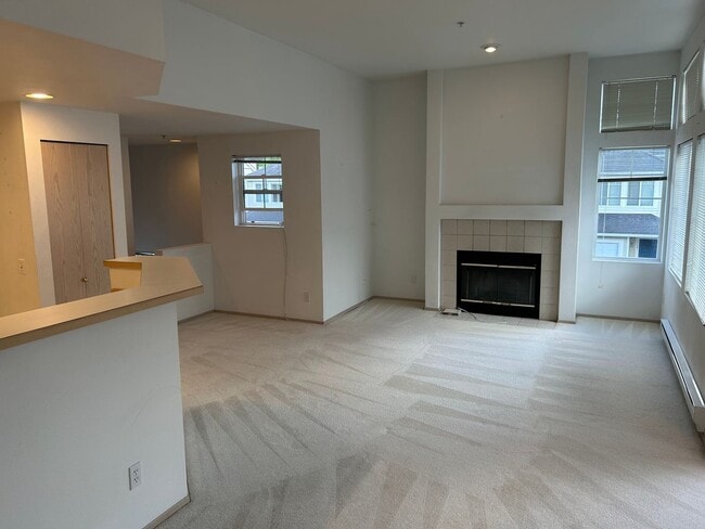 Photo - 2 Bed, 2 bath Condo w/garage in West Bay at The Lakes in Kent, $2550/mo.