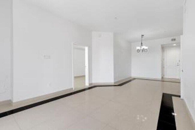 Photo - Two bedroom Park Avenue Condo/Freshly pain...