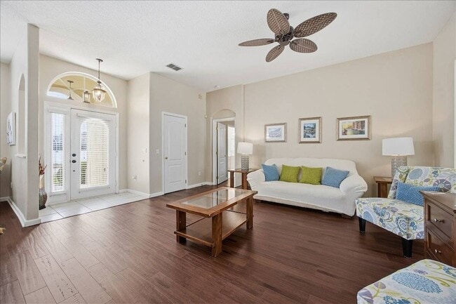 Photo - 722 Brighton Dr