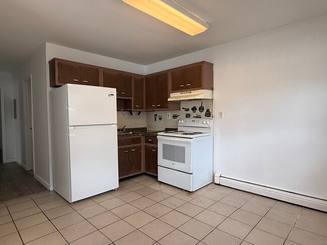 690 Wellwood Ave Unit 1