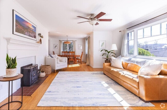 Living Room - 260 Cherry Dr Rental