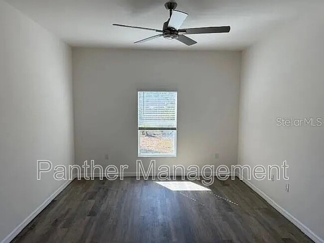 Building Photo - 7379 Helliwell St Rental