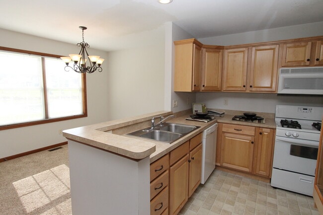 Photo - 3 Bedroom Condo Overlooking Pond!