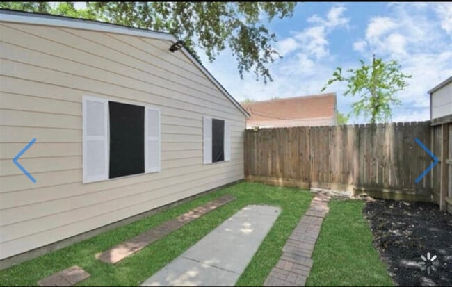 Photo - 7441 Evie Ln Unidad B