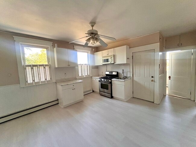 eat in kitchen - 51 Crandall St Unit 2