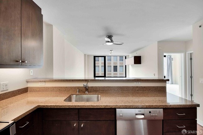 Photo - 199 New Montgomery St