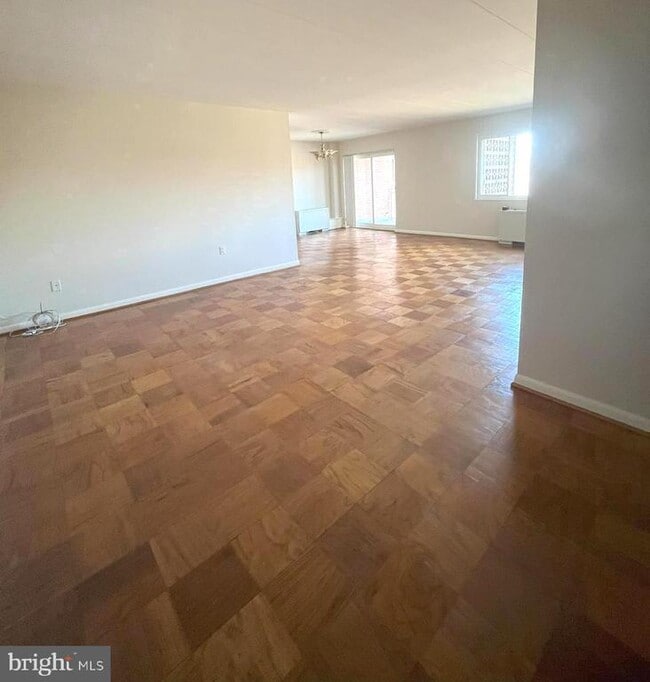 Photo - 4800 Chevy Chase Dr Unit 404