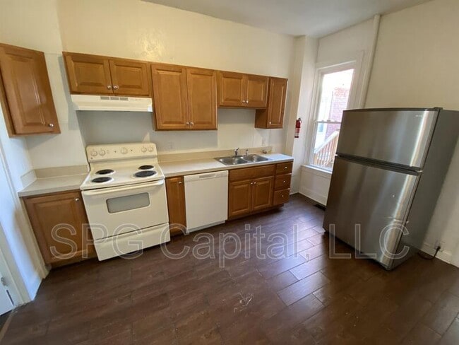 Photo - 304 W Cottage Pl