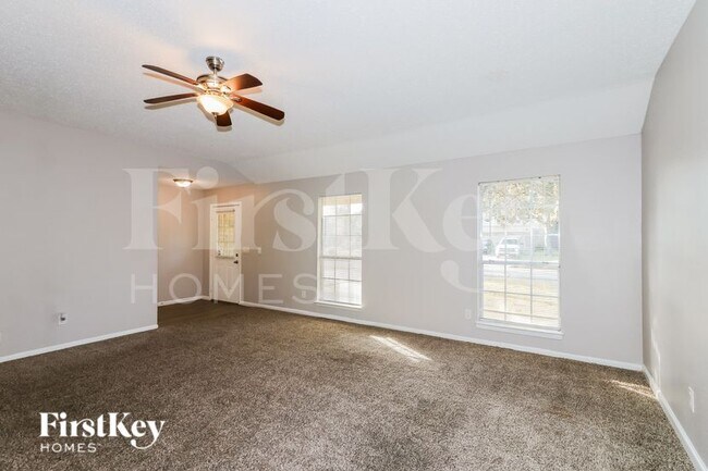 Photo - 18115 Brooknoll Dr