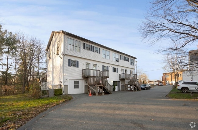 Building Photo - 26 Brock St Unit D Rental
