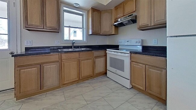 Building Photo - 115 Cortlandt St Unit 2S Rental