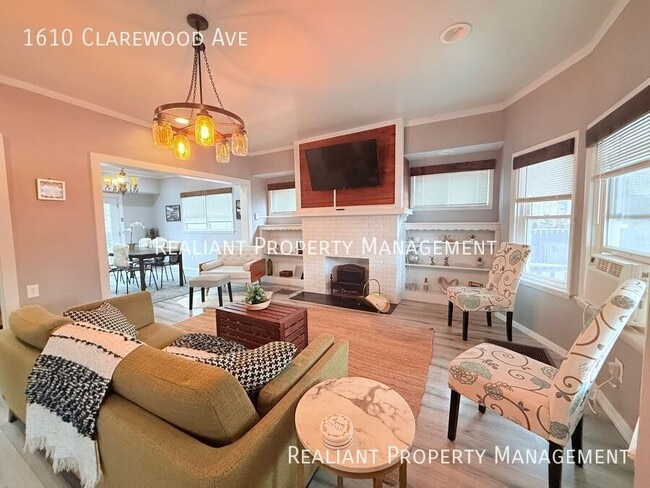 Photo - 1610 Clarewood Ave
