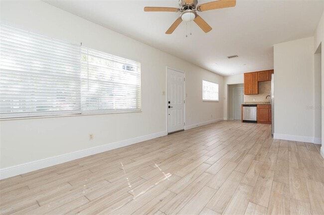 Photo - 3401 W San Pedro St