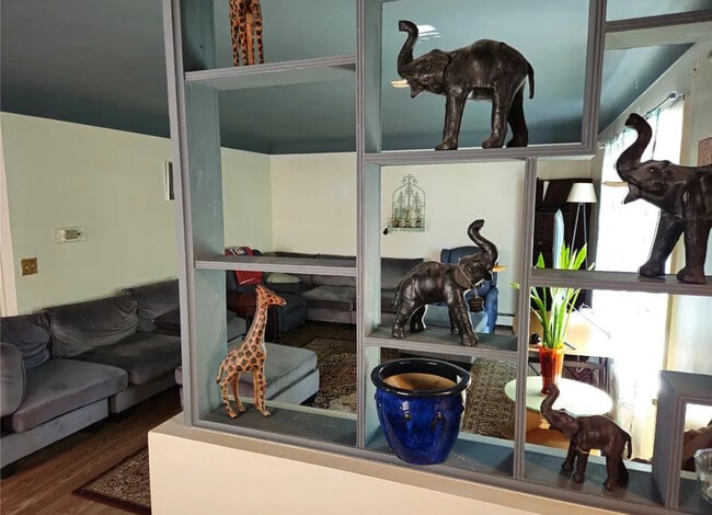 Photo - 508 E 9th St Unit 1