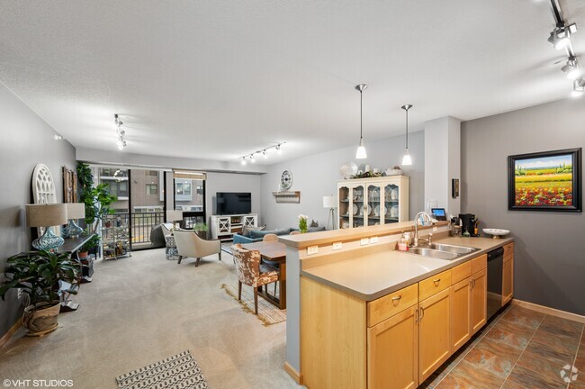 Building Photo - 7601 Aldrich Ave S Unit 215 Rental