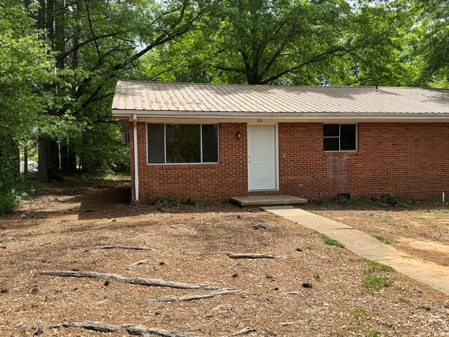 Photo - 2/1 Duplex in Shelby, NC