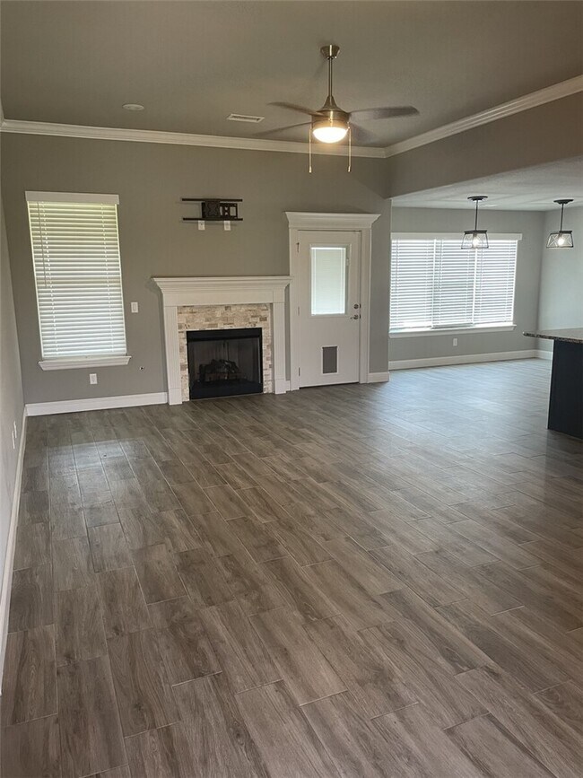 Photo - 1800 Sunrise Cir