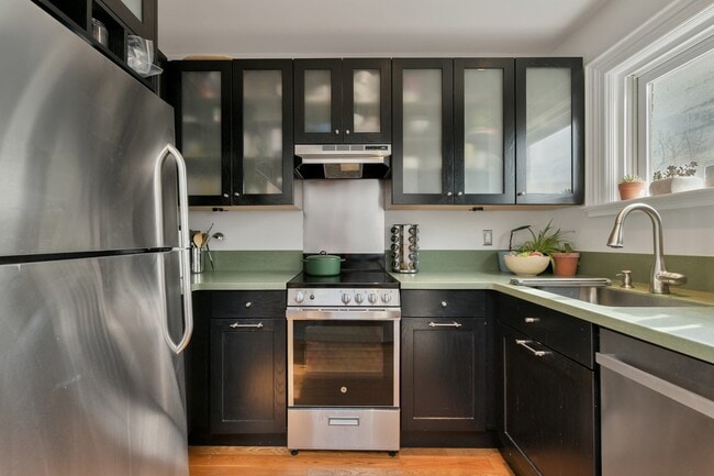 Photo - 219 W Newton St Unidad 4