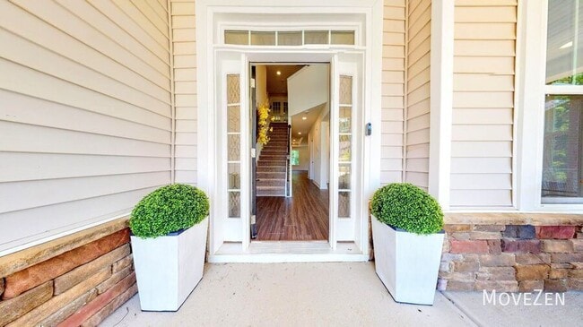 Photo - 495 Village Bend Dr