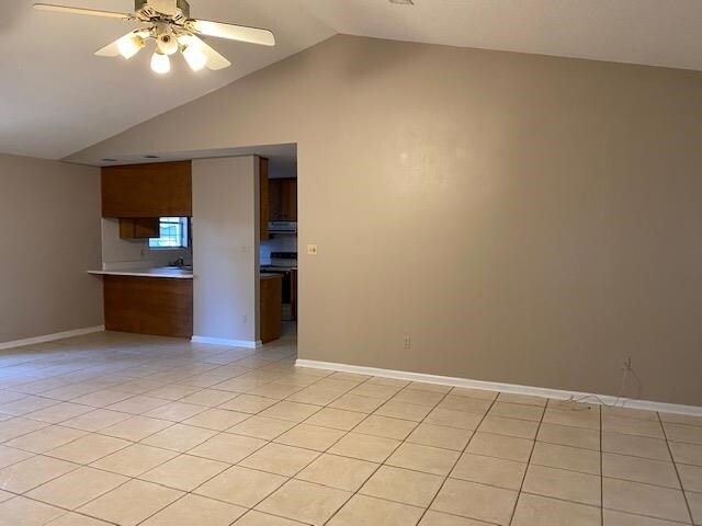 Photo - 2043 Rob Way