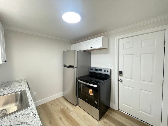 Photo - 16 Avon St Unit 2