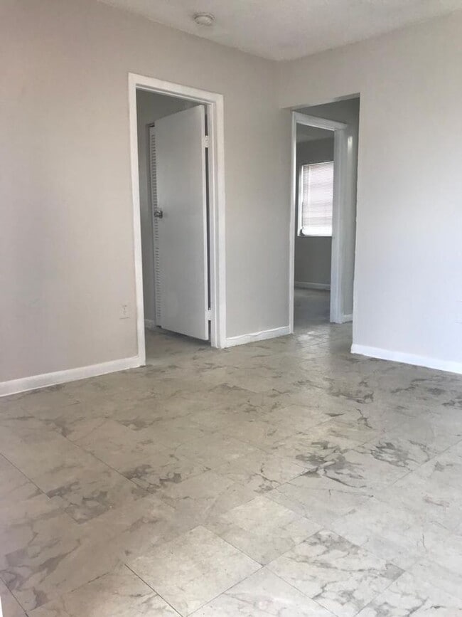 Photo - 2 Bedroom in Miami on NW 2nd Ct Unit 1805-304