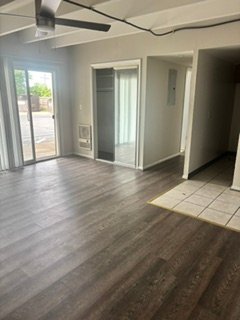 Building Photo - 728 Ohio Pike Unit 4