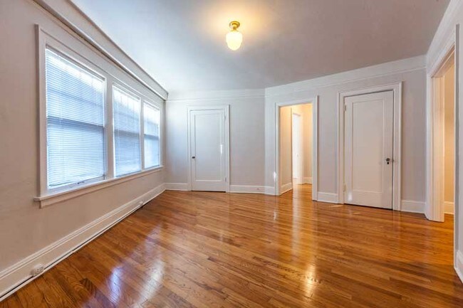 Photo - San Carlos Apartments