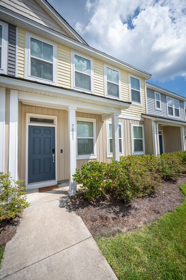 Photo - 7801 Montview Rd