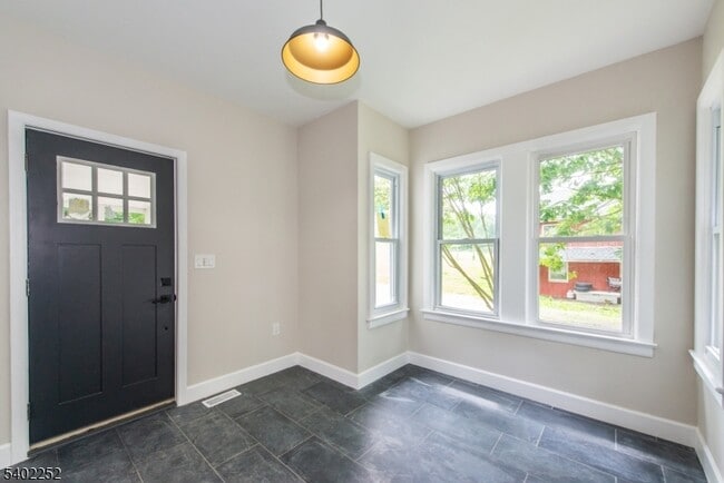 Photo - 2 New Mashipacong Rd